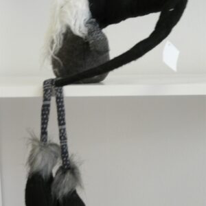 Sittande tomte svart